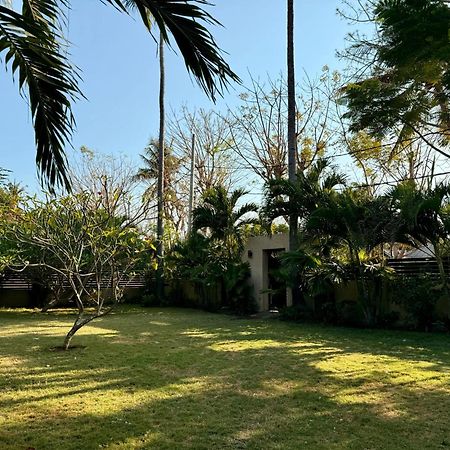 Rumah Sunyi ギリ・トラワンガン エクステリア 写真